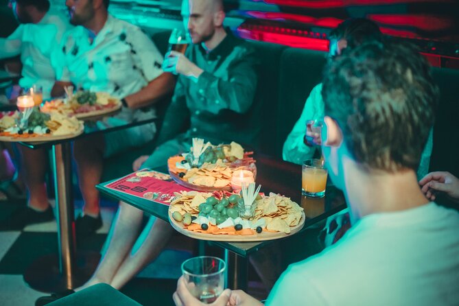 2 Hour Bottomless Brunch Experience with 3 Course Meal And Drinks - The Food Runs Like a Proper Three-Course Meal