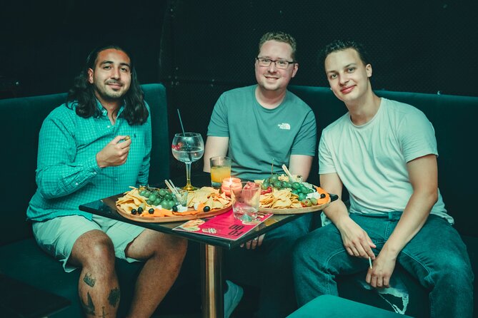 2 Hour Bottomless Brunch Experience with 3 Course Meal And Drinks - Social Vibes, English Hosting, and What Guides Do for You