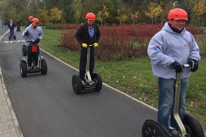 2 Hour Super Segway City Tour of Warsaw - Vistula River Views and the Multimedia Fountain Park Moment