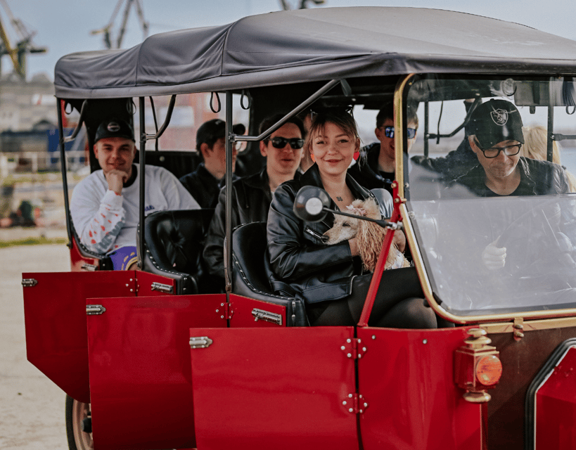 60 min of sightseeing in retro cars, Gdansk - How the Route Feels: Choose Your Focus With the Guide