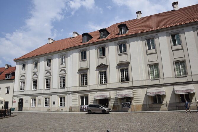 A Journey Through Old Town Warsaw - Why Old Town Warsaw Works Best on Foot