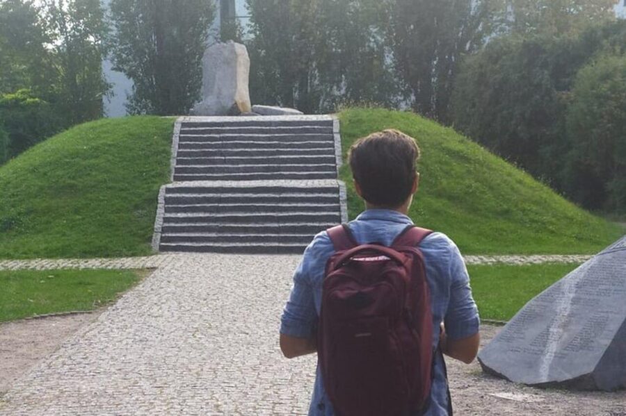 A unique walking tour of Jewish Warsaw -- past and present - Meeting point details and pacing, so you do not waste a minute