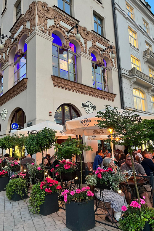 American Food Experience - Krakow Meets American Comfort at Hard Rock Cafe