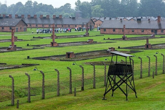 Auschwitz and Birkenau Tour with Hotel Pick up from Krakow - Key things that make this Auschwitz and Birkenau tour work