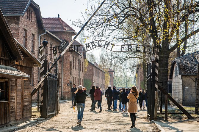 Auschwitz Birkenau and Wieliczka Salt Mine Guided Full Day Tour - A short reset between Auschwitz sections (and why it helps)