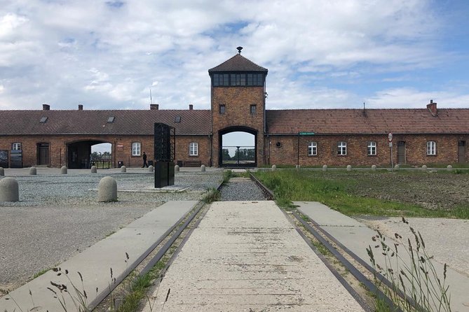 Auschwitz-Birkenau and Wieliczka Salt Mine Museum Guided Tour from Krakow - Why this Auschwitz and Salt Mine combo works from Krakow