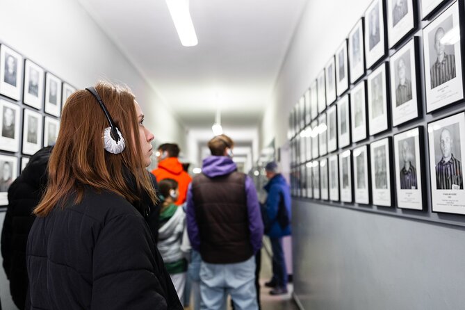 Auschwitz-Birkenau: Day Trip & Transfer from Kraków - Krakow to Auschwitz-Birkenau as a realistic 1-day plan