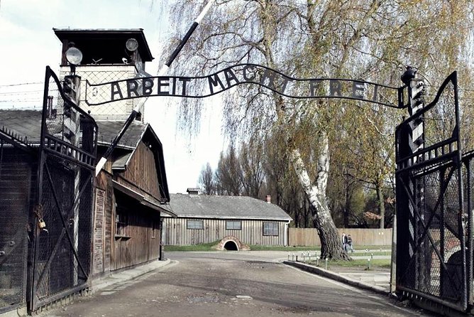 Auschwitz-Birkenau Guided Tour by Private Transport from Krakow - The day’s timing: what your 7 hours will likely feel like