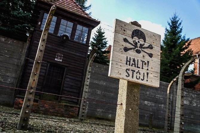 Auschwitz-Birkenau guided tour & skip the line Tickets & Transfer - Birkenau after Auschwitz: about one hour and why it feels bigger
