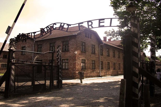 Auschwitz-Birkenau Memorial and Museum Guided Tour - Private Transport - Who this private Auschwitz-Birkenau tour is best for