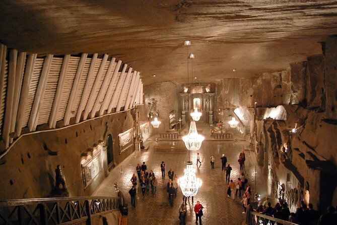 Auschwitz-Birkenau & Salt Mine Day tour - Price and value: what $140.74 really buys you