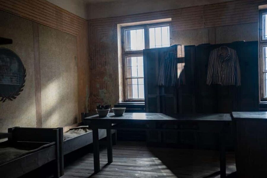 Auschwitz-Birkenau: Skip-the-Line Entry and Guided Tour - Auschwitz I: your guided time, about 2 hours