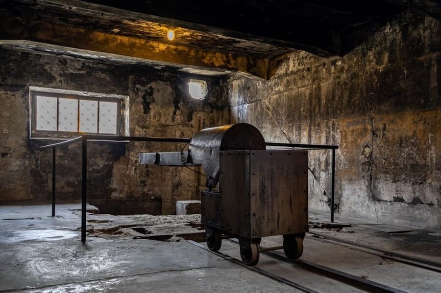 Auschwitz-Birkenau Skip-the-Line Ticket and Guided Tour - Auschwitz I: your 1.5 to 2 hour foundation visit