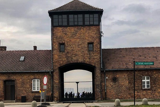 Auschwitz Birkenau Tour with Private Transport from Kraków - The ride back and Kraków free time: a real decompression window