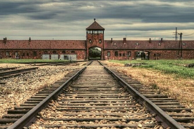 Auschwitz day tour from Warsaw by private car with lunch - Private car tour, but what “private” really feels like