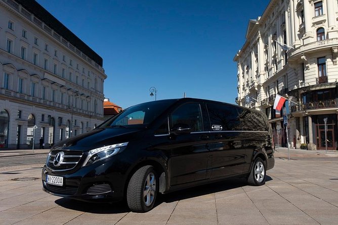 Auschwitz - Full Day Tour from Warsaw by private car - Lunch and the Practical Gaps You Need to Plan