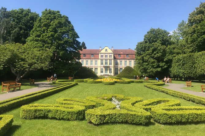 Best of Gdańsk, Gdynia and Sopot in 1-Day Private Car Tour - Sopot by the sea: Crooked House, Kuracyjny Square, and pier views