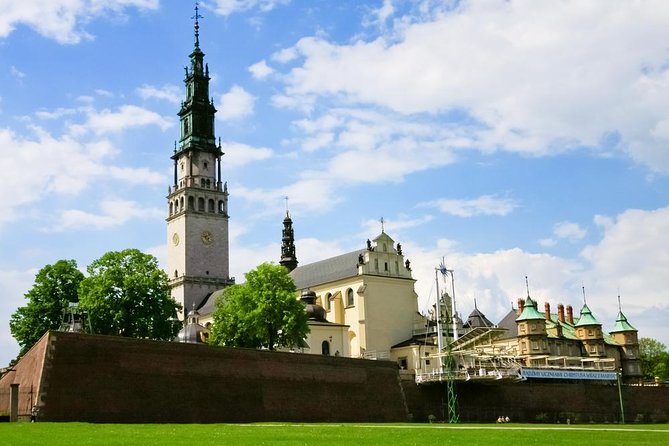 Black Madonna Czestochowa Jasna Gora Private Tour From Krakow - Price and value: what $228.29 buys on a 7 to 9 hour day