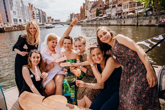 Boat Tour in Gdańsk – Explore the Historic Motława River - Sunset by the shipyard: how to time this cruise for maximum wow