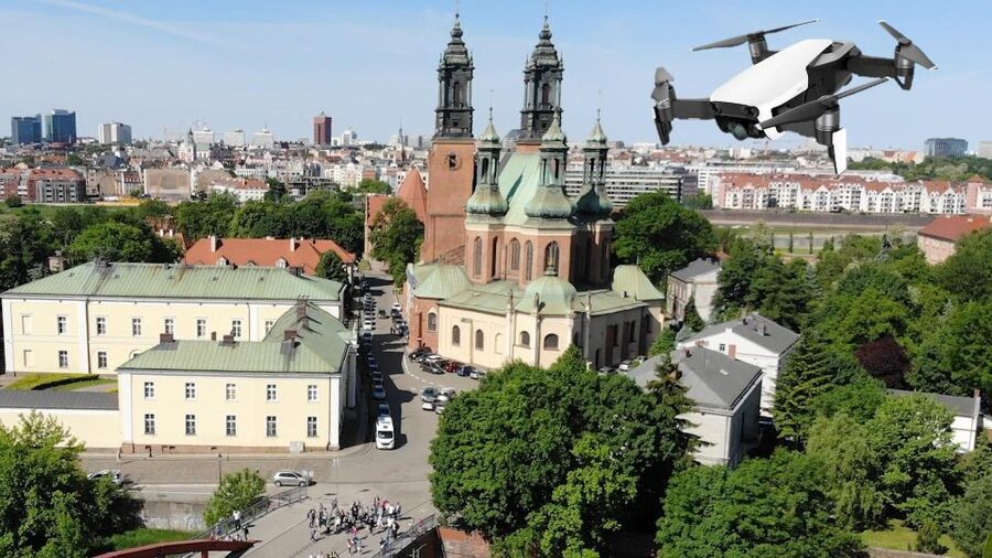 Cathedral & Old Town - A quick reset on the Old Warta riverbed