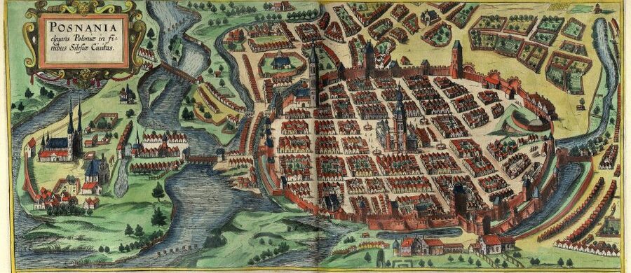 Cathedral & Old Town - Old Market Square and the Royal Castle: power in plain sight