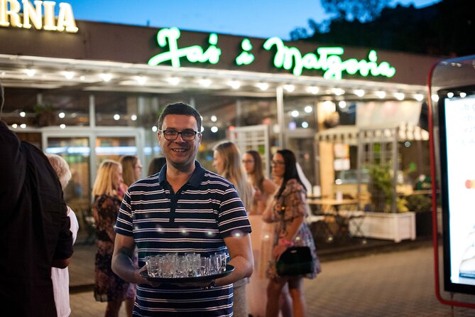 ''Cheers on wheels''- Vodka tasting tour by Retro Bus - Vodka on wheels through Warsaw: what this night is really like