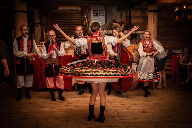 Cottage Style Evening with Folk Show and Traditional Feast from Krakow - Key Things You Will Notice