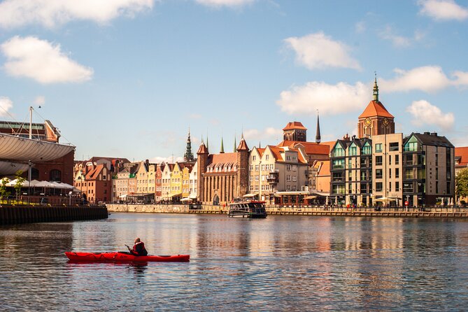 Cruises on the Motlawa River - The 15th-century crane stop, and why it’s such a big deal