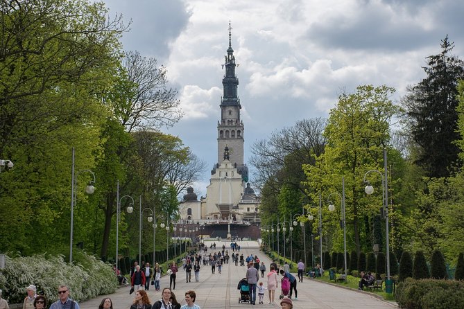 CZĘSTOCHOWA - BLACK MADONNA Monastery, PRIVATE tour from Kraków - Pauline Monastery Core Stops: The Black Madonna Chapel and Basilica