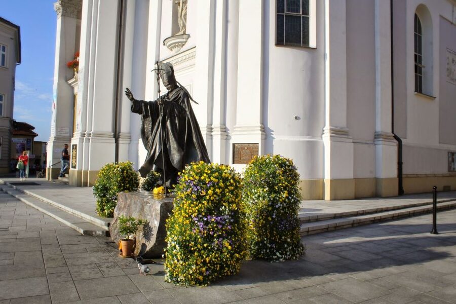 Day Tour: Traces of Pope John Paul II near Krakow - Walking Tour and the John Paul II Museum Stop: Getting More From Less Time