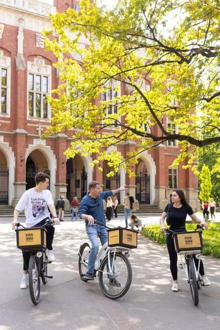 Discover Krakow’s Old Town on a Guided Bike Tour - Getting going at Wiślna 4, bikes, helmets, and what the guide actually does