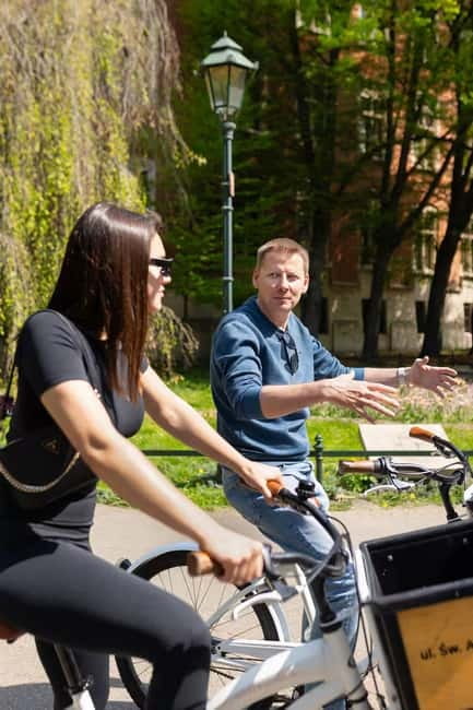 Discover Krakow’s Old Town on a Guided Bike Tour - Jagiellonian University courtyards and the Copernicus connection