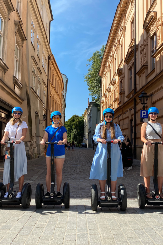 Discover Krakow’s Old Town on a Guided Bike Tour - When you should consider switching to private or a different format