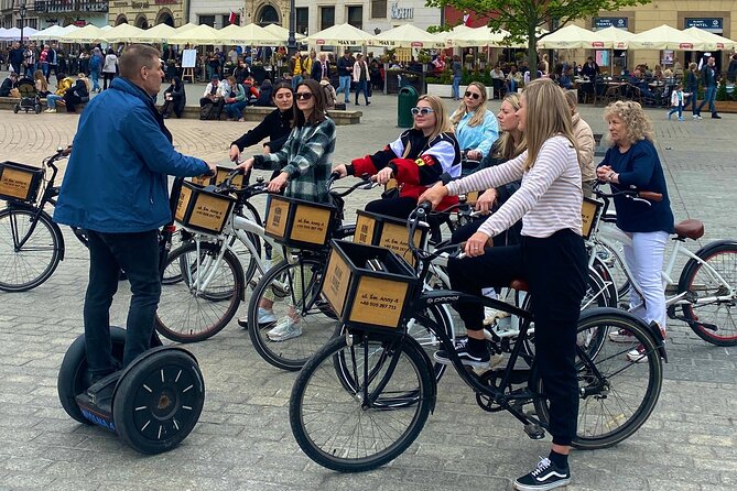 Discover the Jewish Quarter with a Bike Tour - Popper Synagogue and the bookshop next door