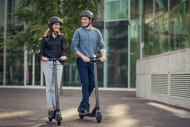 Electric Scooter Tour: Full Tour - 3-Hours of Magic! - Castle Square to Sigismund’s Column: start where Warsaw looks most iconic