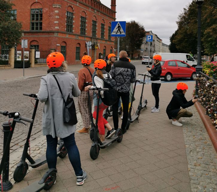 Electric Scooter Tour: Jewish Quarter - 2-Hours of Magic! - Your guide sets the tone: why Tom and Johan matter