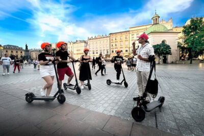 Electric Scooter Tour: Old Town Tour – 1,5-Hour of Magic!