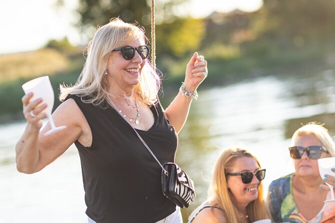 Evening Cruises with Drinks - Drinks, Heated Cabin Comfort, and the Romance Factor