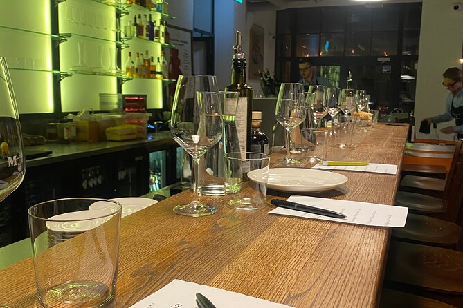 Exclusive Gdańsk Wine Tour with Polish Wine Tastings - Motława River Embankment and Żuraw: the pre-tasting story you can actually see