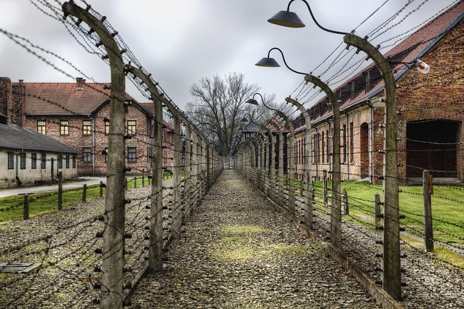 Exclusive Small Group Auschwitz-Birkenau Guided Tour from Krakow - Why this Auschwitz-Birkenau day trip runs so smoothly from Krakow