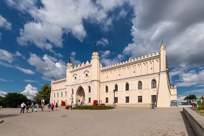 Fascinating Highlights of Lublin - Private Walking Tour - Lublin Castle Stop: The Painting Gallery and Jan Matejko’s Union of Lublin