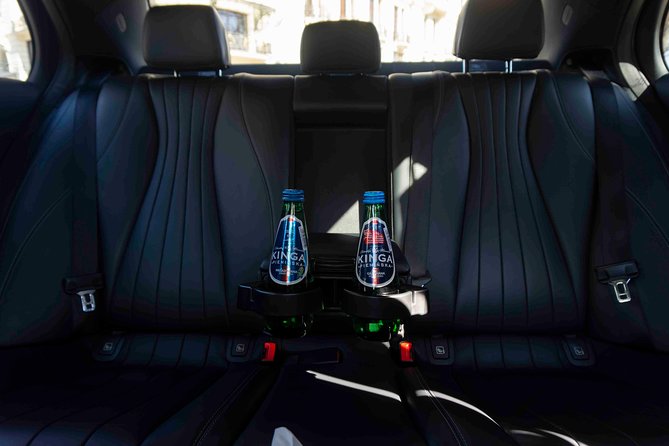 First class Warsaw Airport Transfer (WAW) - Inside the ride: comfort, WiFi, and a driver who actually chats