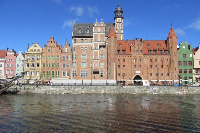 First Time in Gdańsk? Private Tour of Old Gdańsk’s Highlights - Brama Wyzynna, Dluga Street, and the Main Town Hall Moment