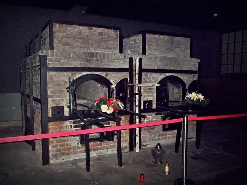 From Gdansk: Stutthof Concentration Camp Museum Day Tour - Language choice, private groups, and how to avoid frustration