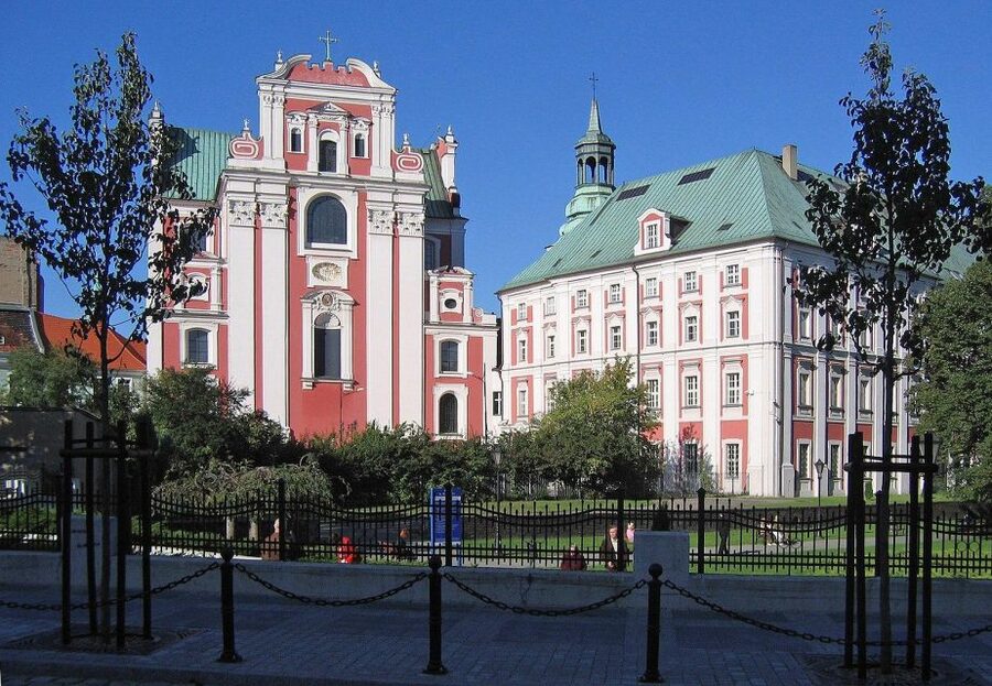 From Golden Age to Fall and Rebirth of Poland - Royal Castle on Przemysł Hill, with battles and royal stories