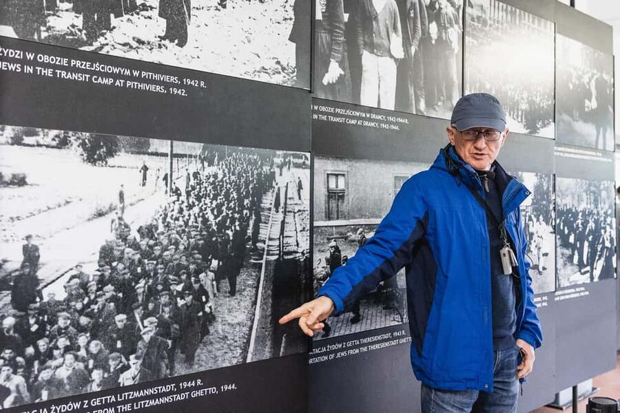 From Krakow: Auschwitz-Birkenau Full-Day Guided Tour - Moving to Birkenau: from Auschwitz I to a camp 25 times larger