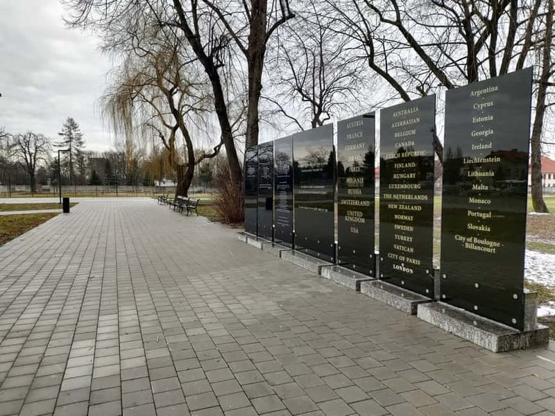 From Krakow: Auschwitz-Birkenau Guided Full-Day Tour - Why this Auschwitz-Birkenau day trip is built for your sanity