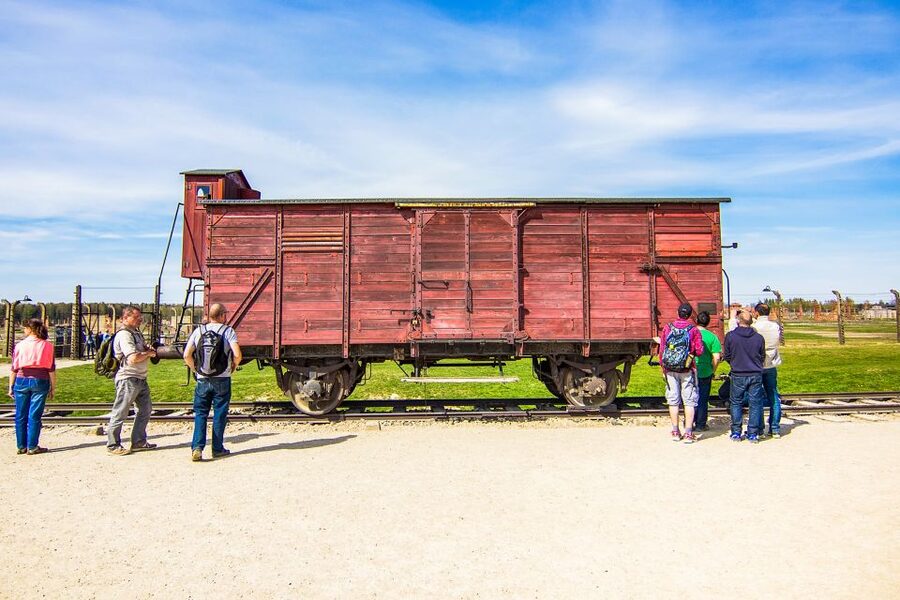 From Krakow: Auschwitz-Birkenau Tour with Transportation - Krakow to Auschwitz by coach, and why the early departure helps