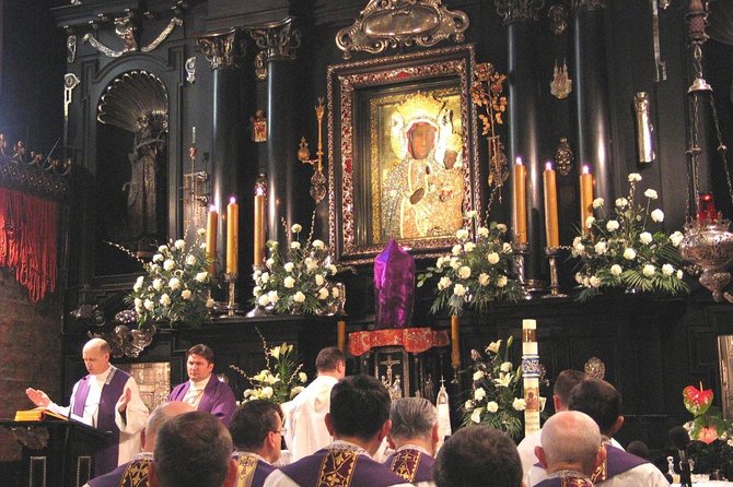 From Krakow: Black Madonna of Czestochowa Sanctuary - Guided Tour - Krakow to Czestochowa, made practical with hotel pickup
