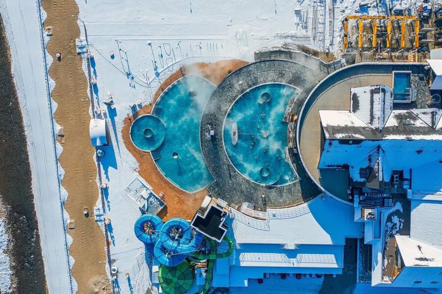 From Krakow: Chochołowskie Thermal Baths Ticket and Transfer - Hydromassage, water geysers, and what to feel when you soak
